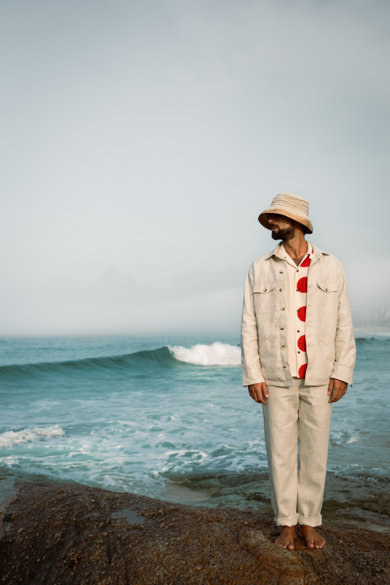 rishi linen trousers in beige