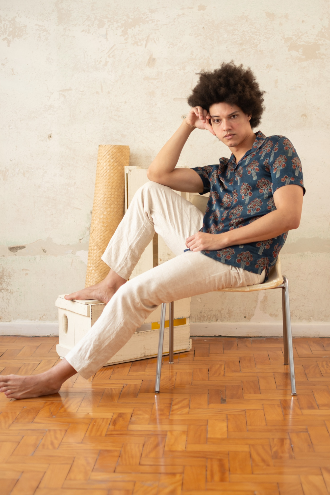 rishi linen trousers in beige