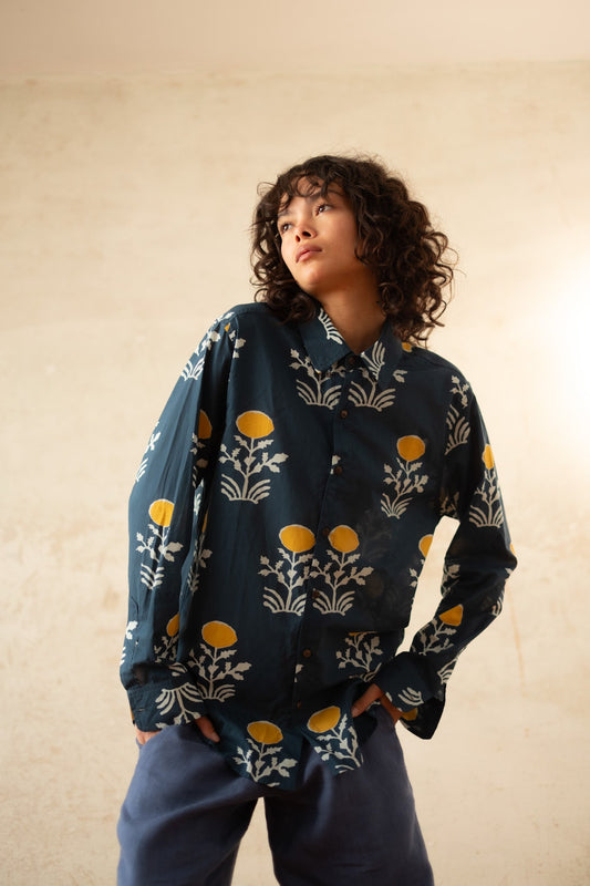 kavi hand-printed long sleeve shirt in blue