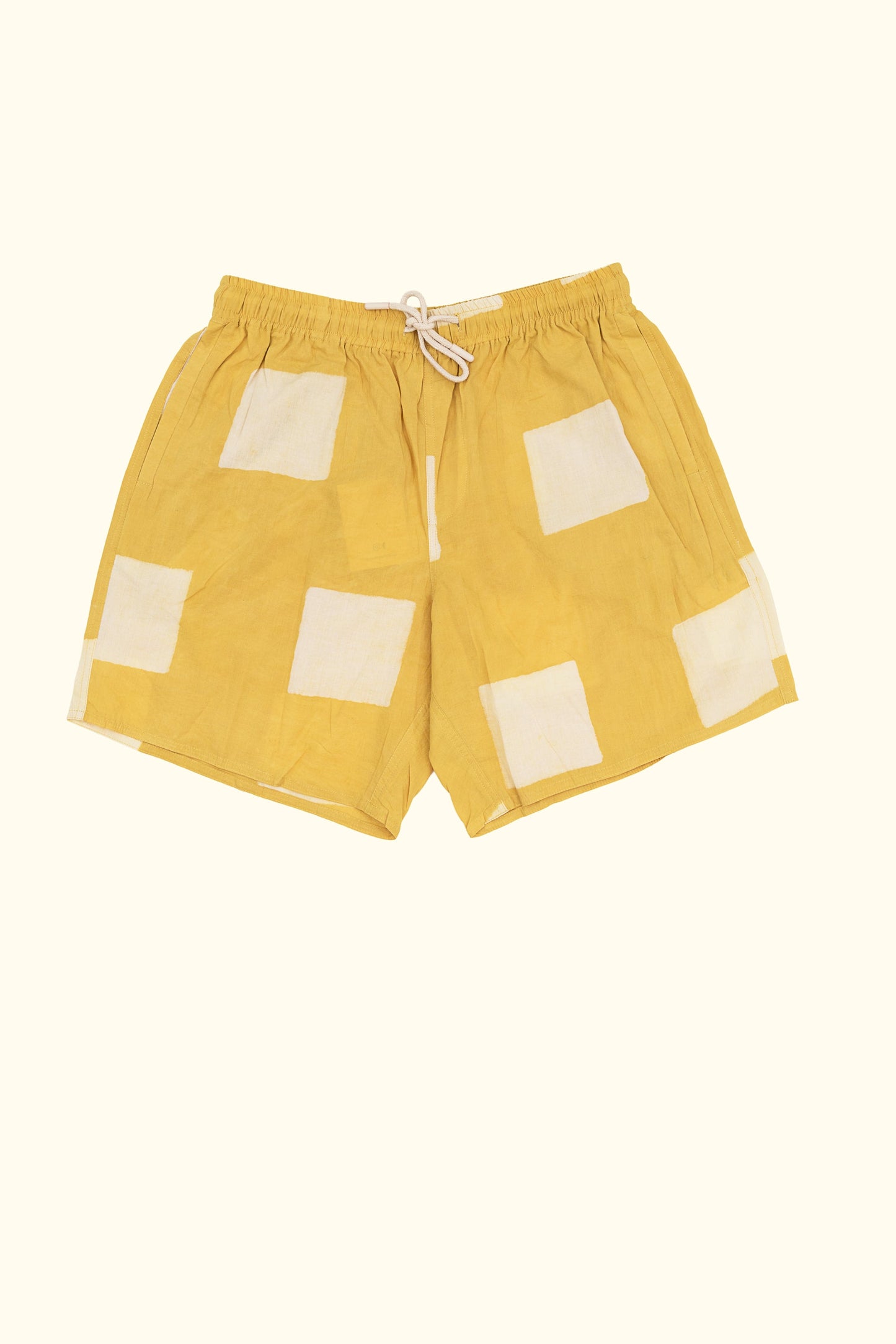 jaal hand-printed shorts in yellow